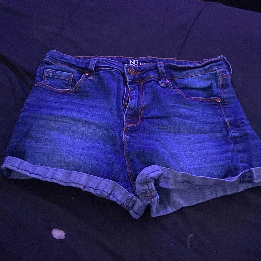 darker blue stretchy fit jean shorts..barley worn